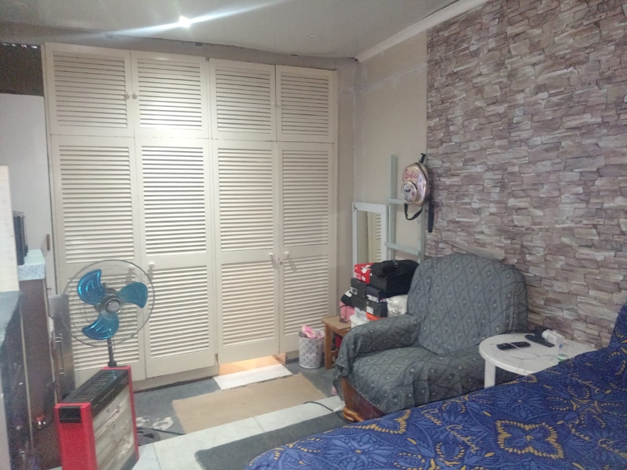 4 Bedroom Property for Sale in Manenberg Western Cape